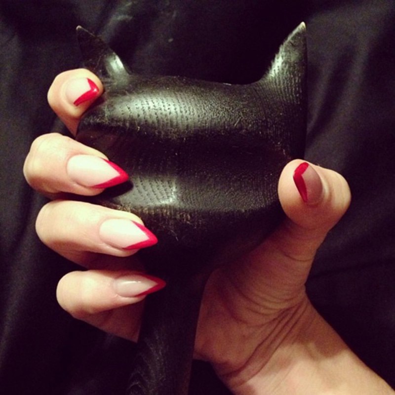 Маникюр кошачий глаз с геометрией