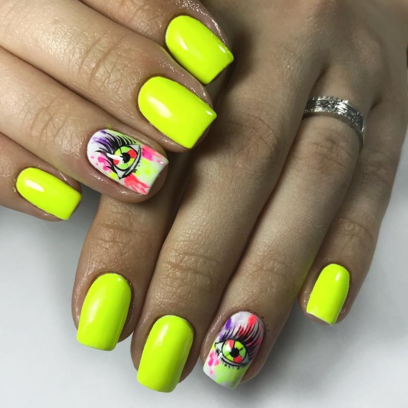 Яркий летний маникюр