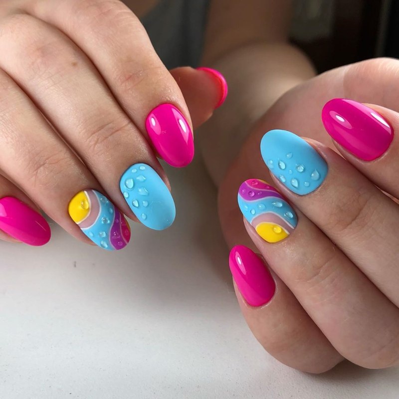 Разноцветный маникюр