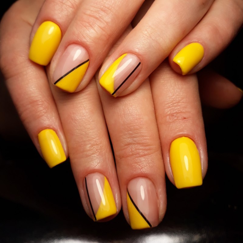 Жёлтый маникюр на короткие ногти