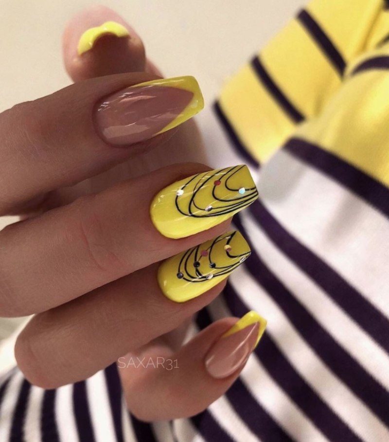 Жёлтый маникюр