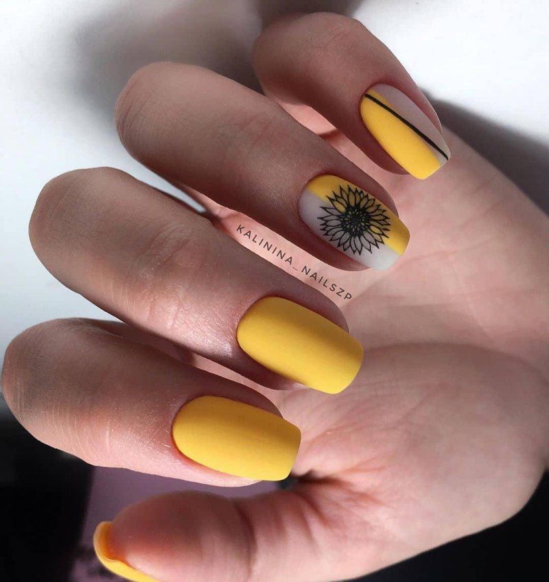 Яркий летний маникюр