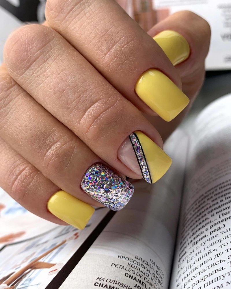 Жёлтый маникюр 2022