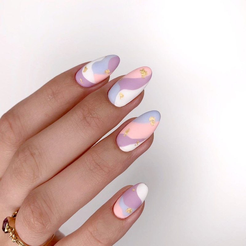 Розовые ногти