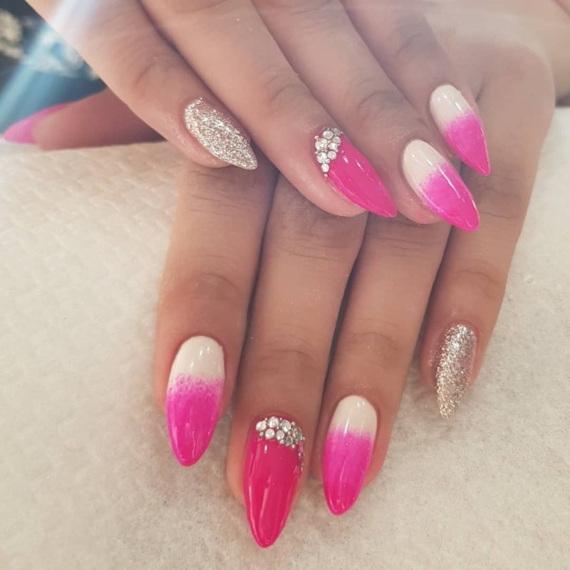 Маникюр с волнами