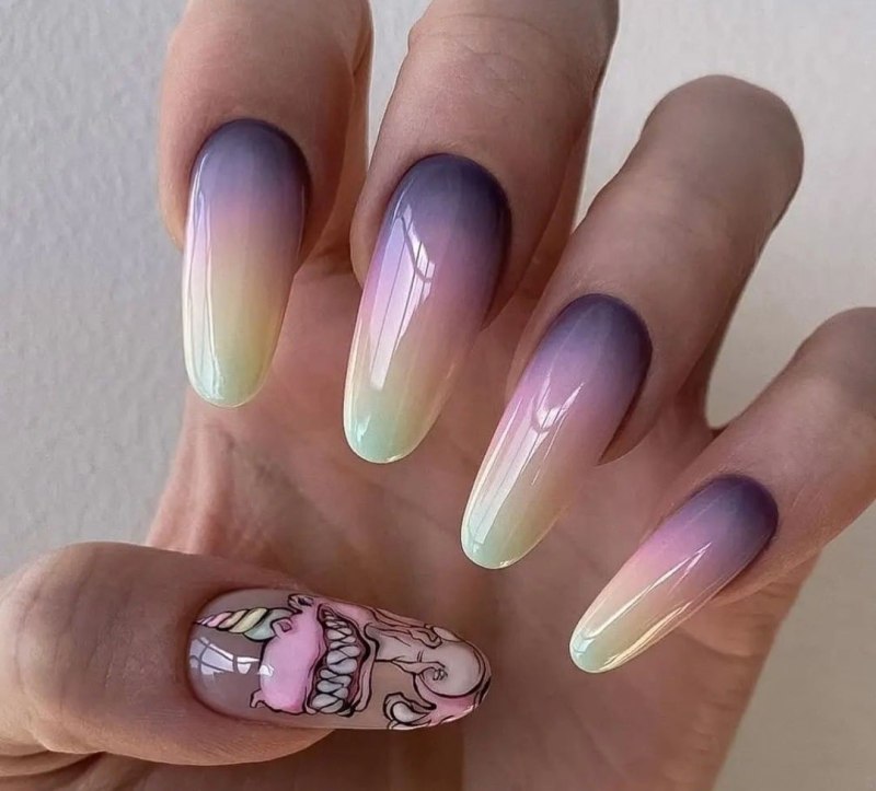 Маникюр градиент сверху