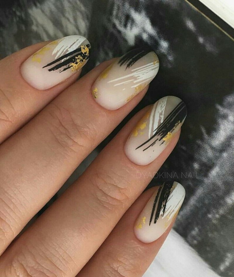 Ногти с мазками