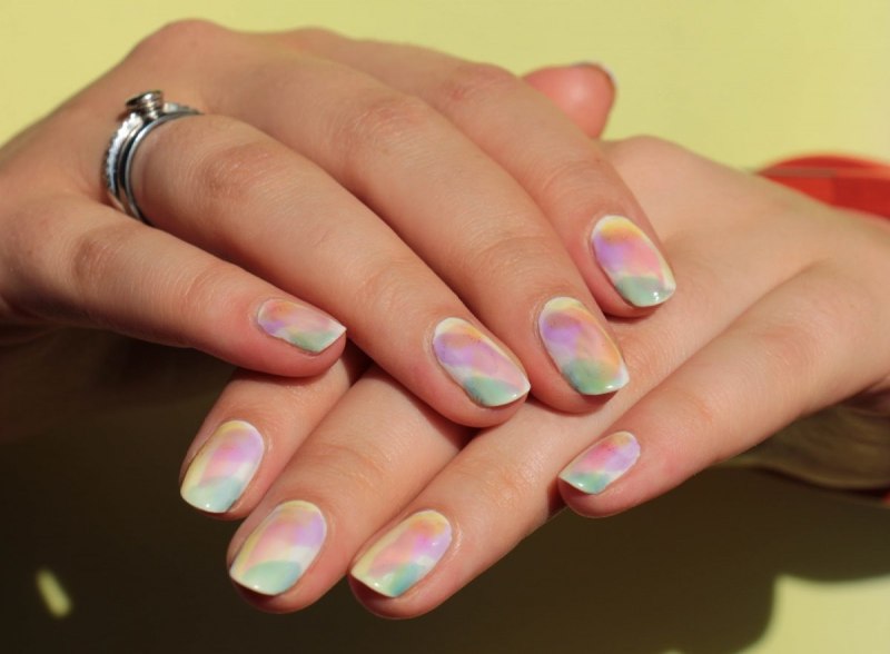 Маникюр с мазками