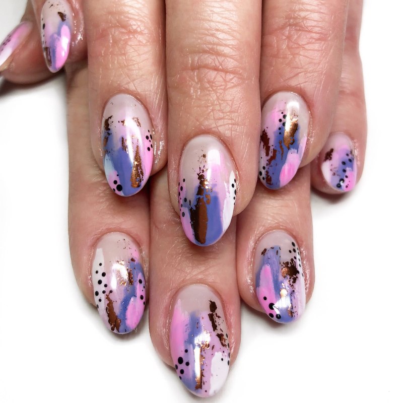 Ногти с разводами разноцветными