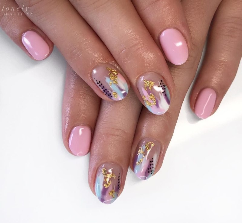 Маникюр с мазками яркие с элементами френча