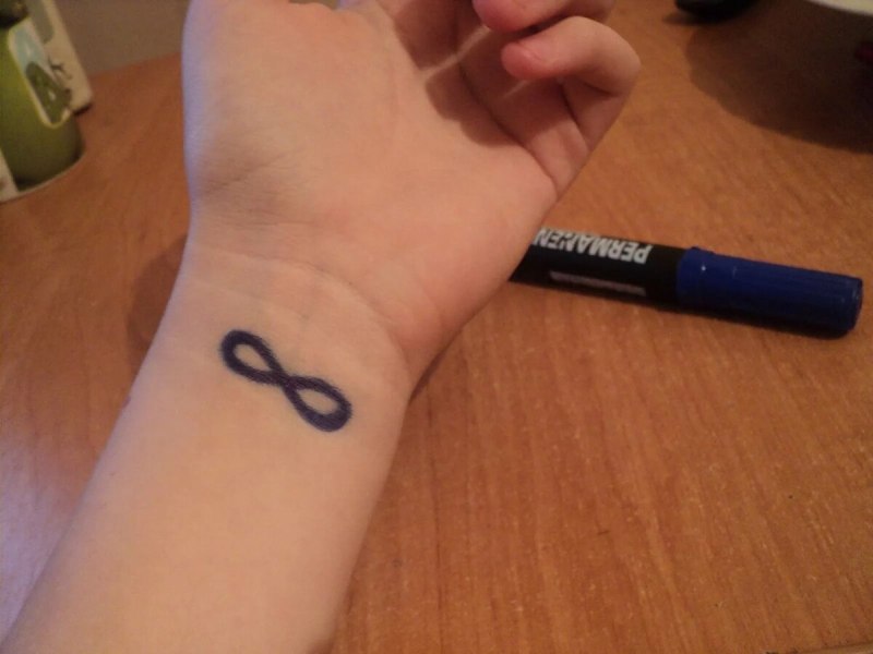 Тату ручкой