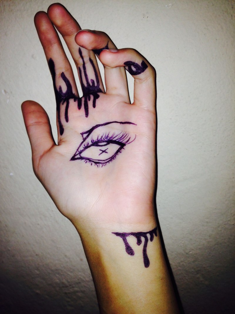 Тату на руке легкие