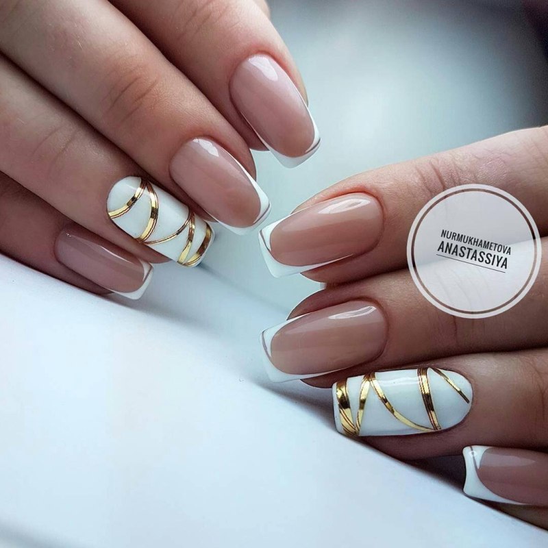 Маникюр с полосками