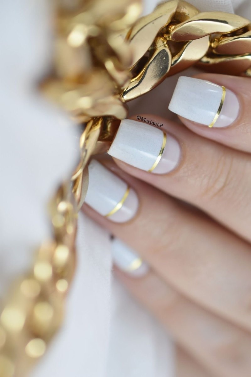 Маникюр золотой френч