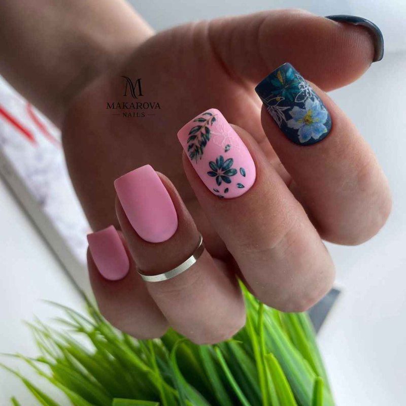 Летний маникюр на август