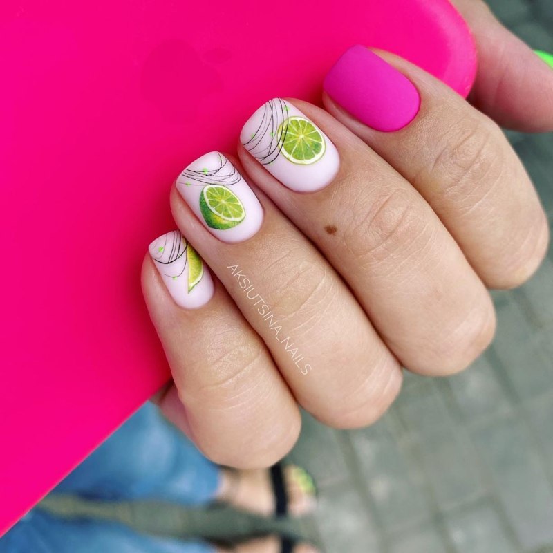 Маникюр на короткие квадратные ногти лето