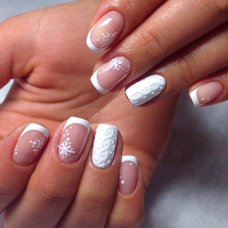 Зимний маникюр