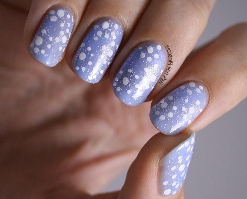 Зимний маникюр на короткие ногти