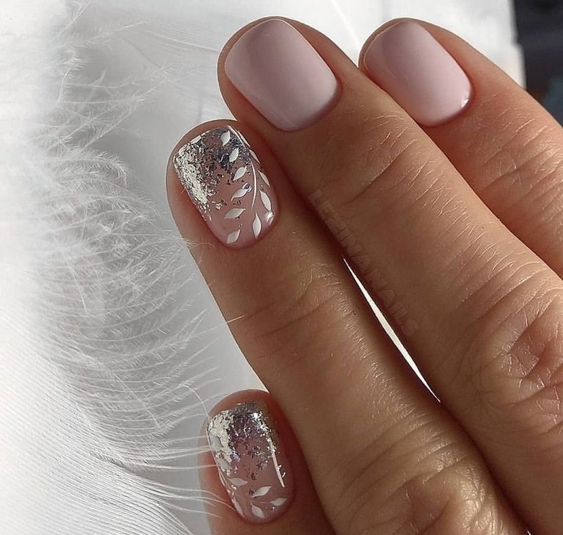 Зимний маникюр