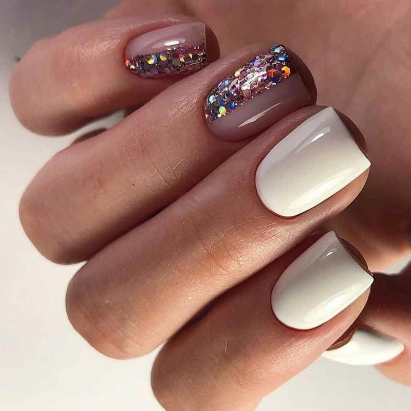 Зиме й маникюр на короткие ногти