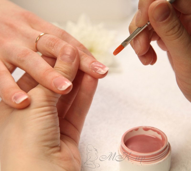 Маникюр с укреплением