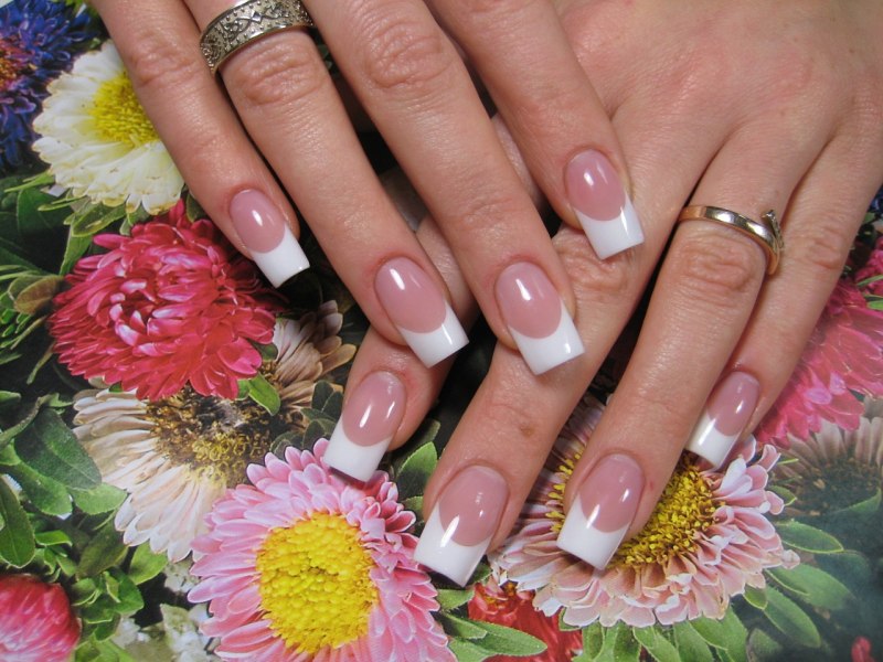 Укрепление ногтей гелем