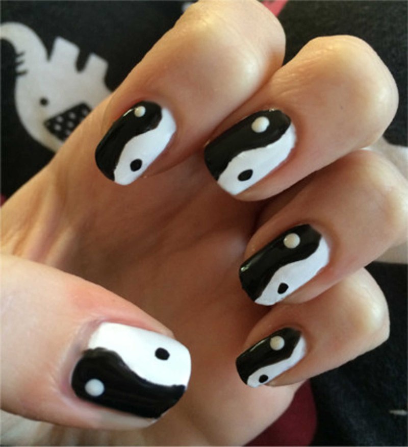 Маникюр для подростков Инь Янь