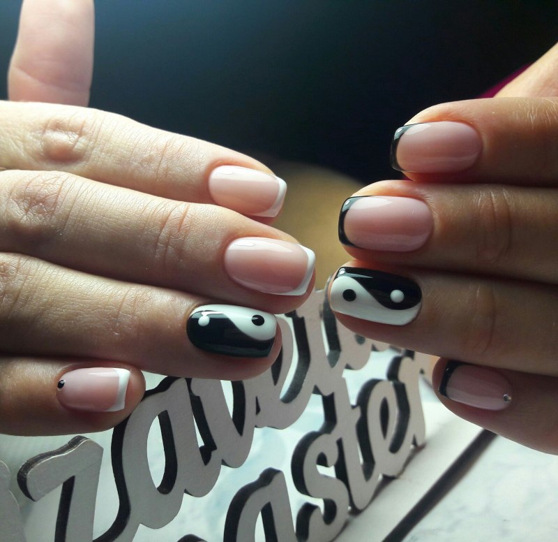 Инь-Янь маникюр на ногтях