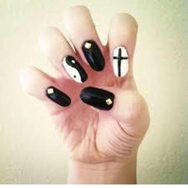 Маникюр футбольная тематика