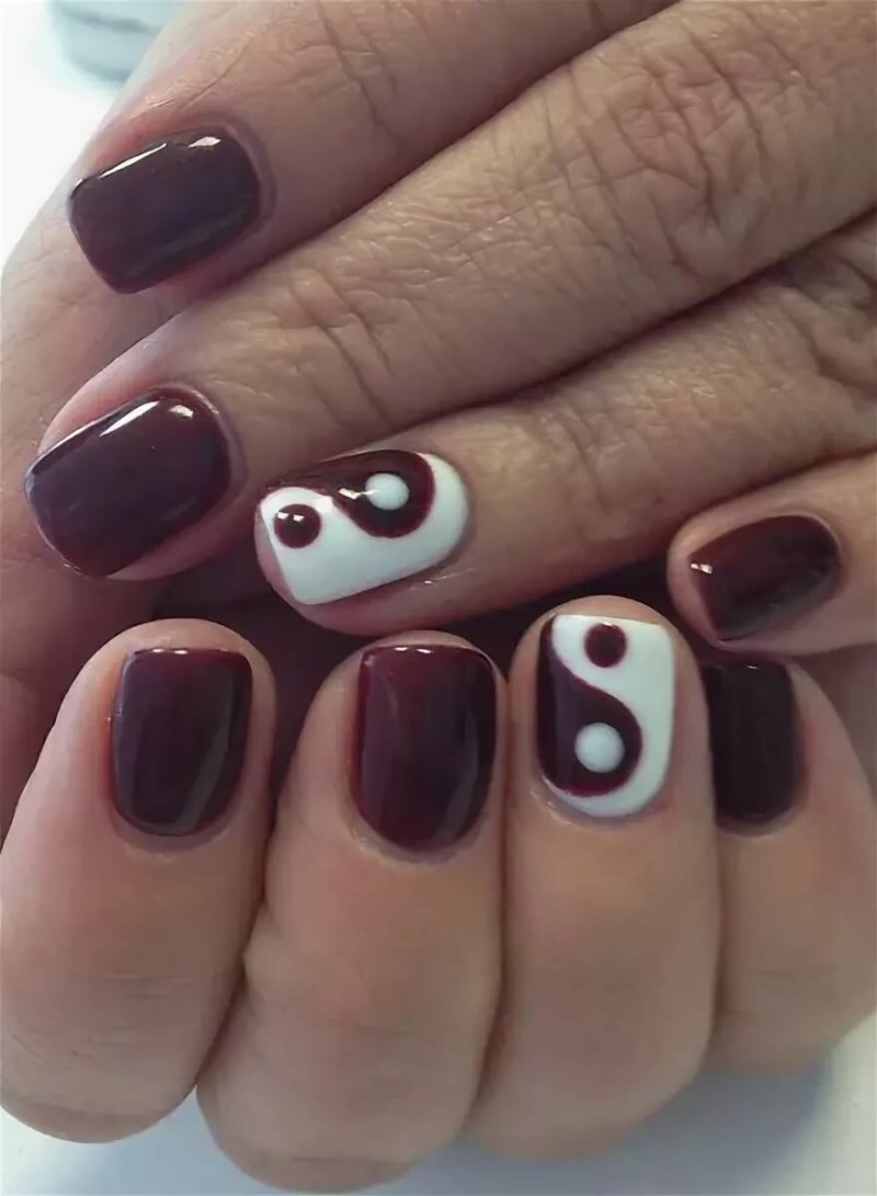 Прикольный маникюр белый с чёрным