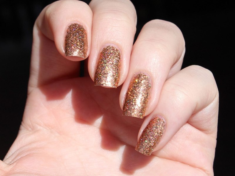 Маникюр гель с блестками