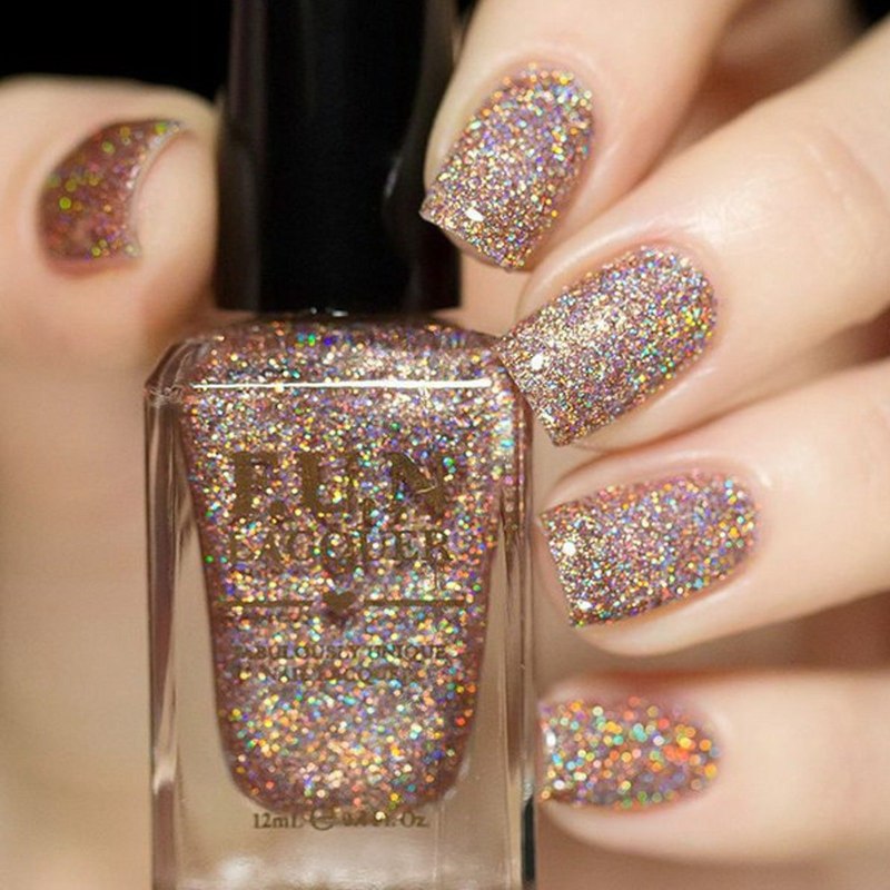 Маникюр с блестками