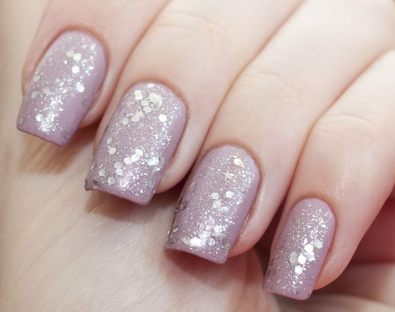 Ногти с блестками