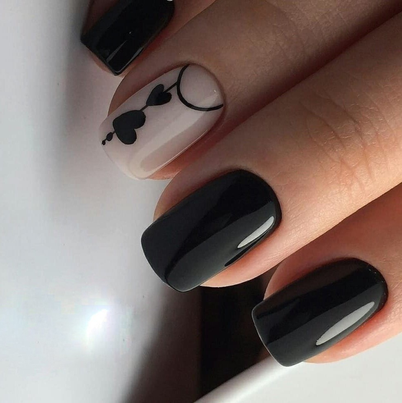 Стильный черно белый маникюр