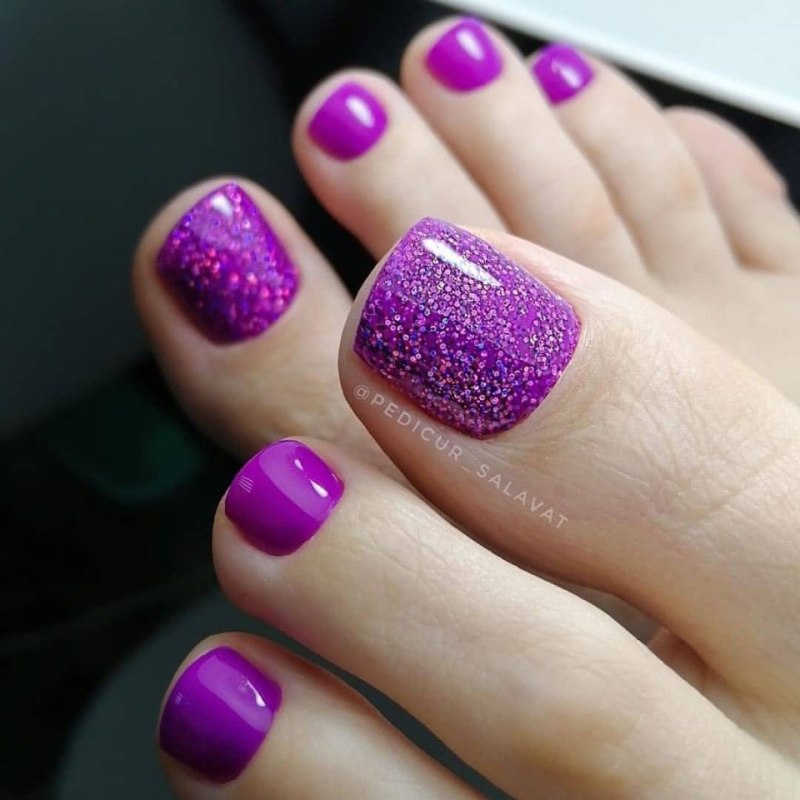 Педикюр серебристый