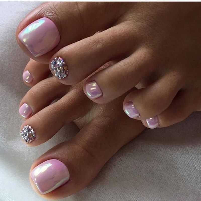 Педикюр с блестками