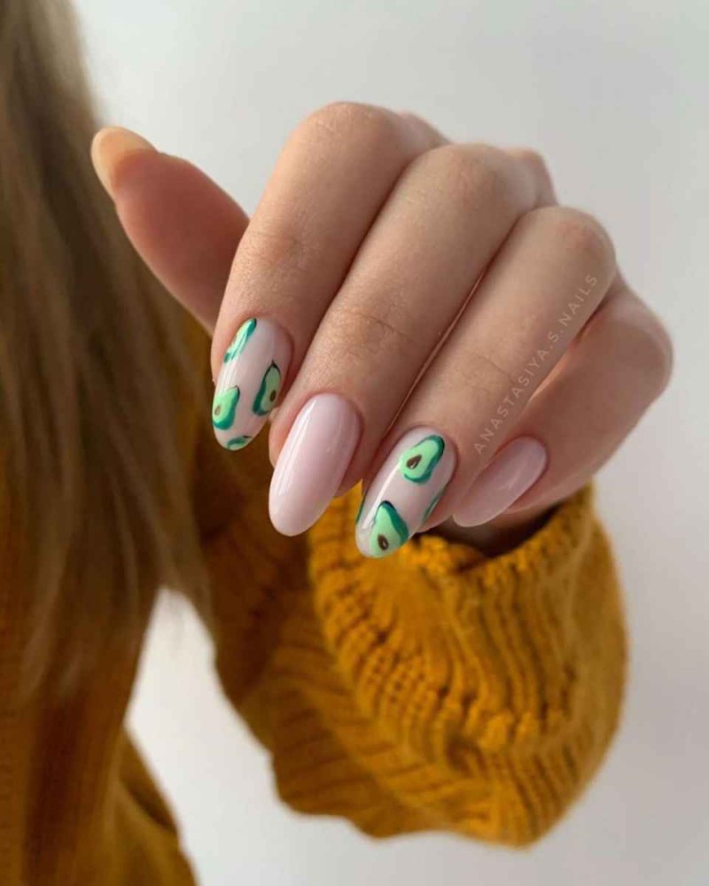 Ногти с авокадо