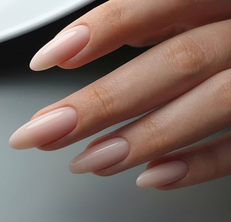 Маникюр Миндальная форма для подростков