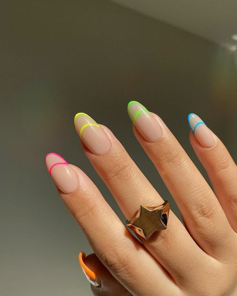 Необычный французский маникюр