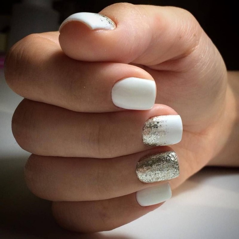 Мерлин Найлс маникюр