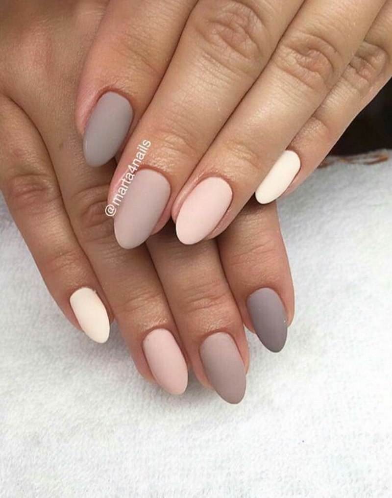 Матовый нюд миндаль