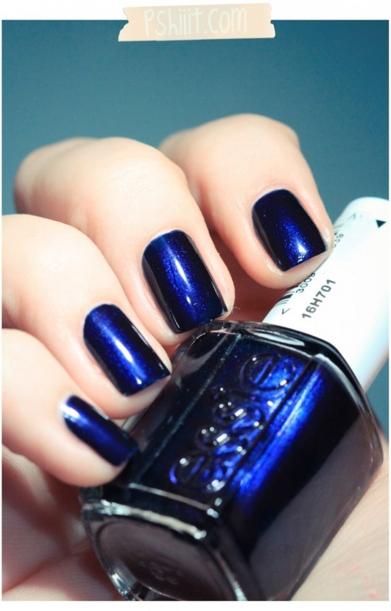 Лак Эсси Midnight Cami