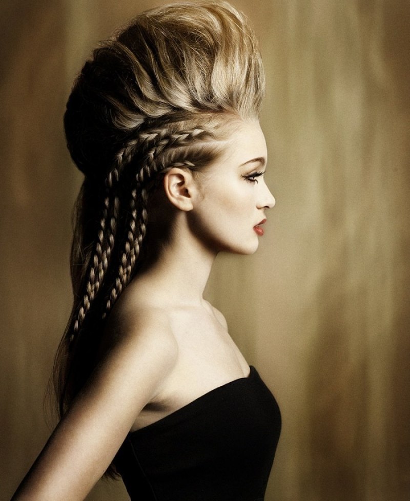 Хвост + голландская коса