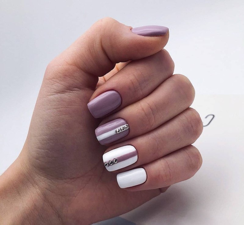 Маникюр в пепельных тонах