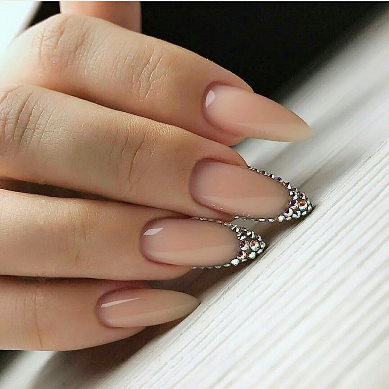 Manicure 2021 Миндальная