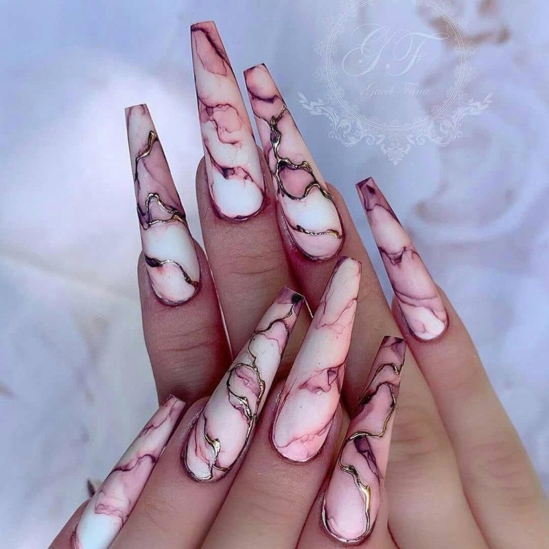 Длинные прозрачные ногти