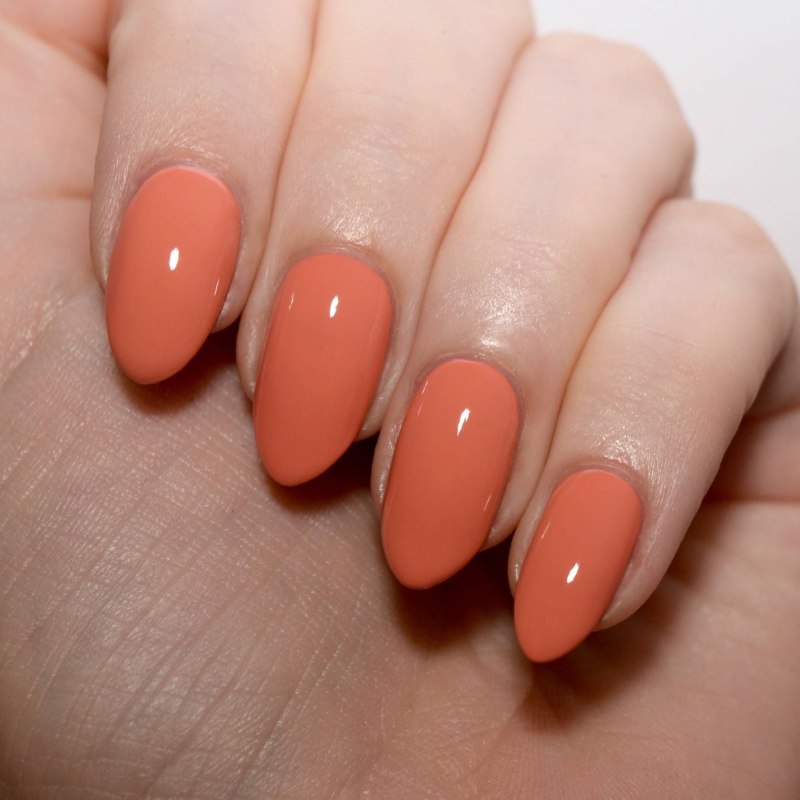 Терракотовый лак Essie