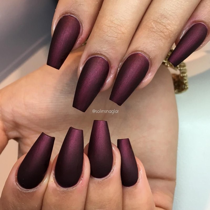 Бордовые ногти короткие квадратные