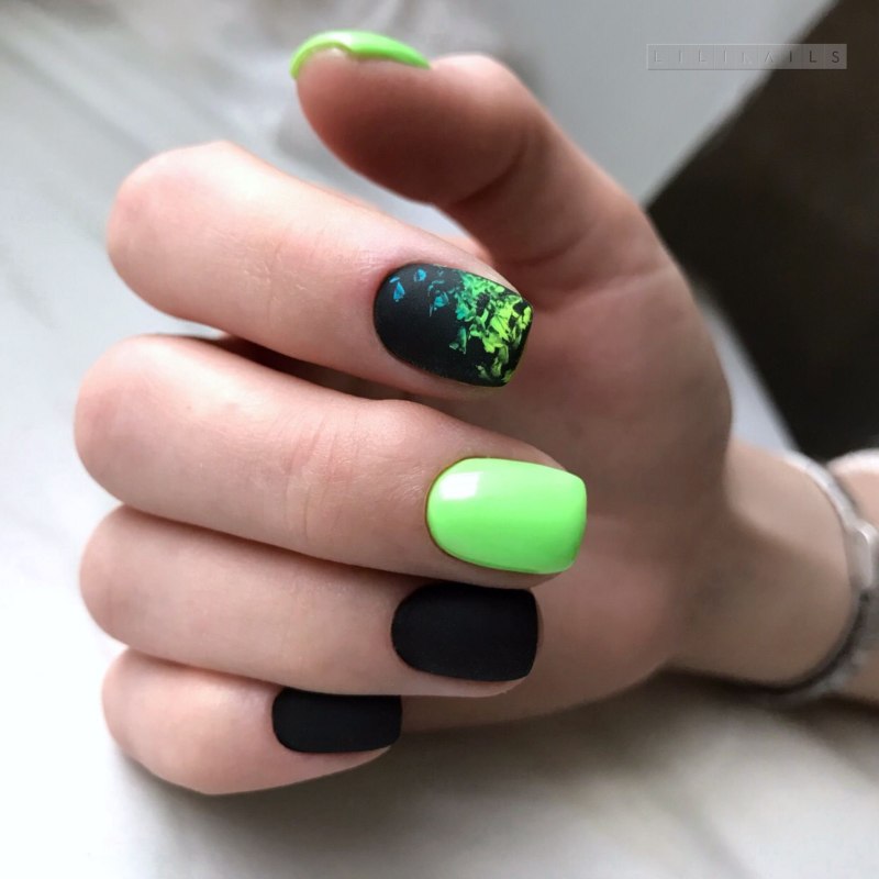 Маникюр с фруктами