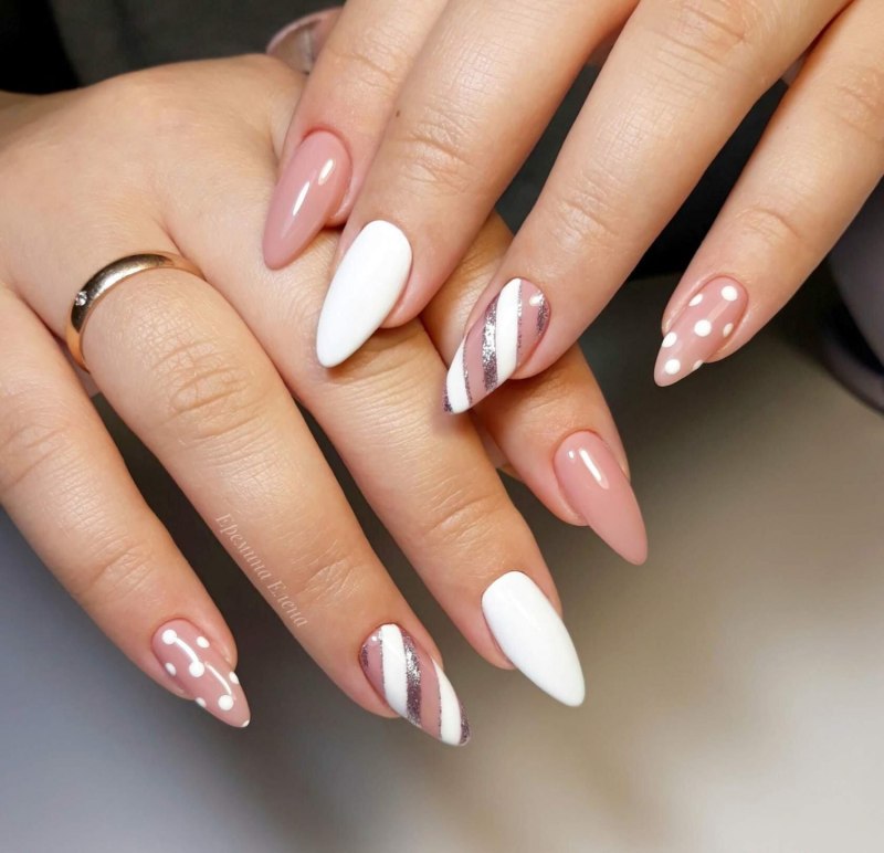 Manicure 2021 миндаль